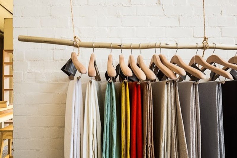 Tìm hiểu về lý do kiêng phơi quần áo trong nhà?