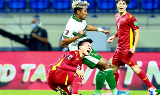 Indonesia có lối chơi mạnh mẽ, quyết liệt nên các cầu thủ tuyển Việt Nam cần thể hiện được trình độ chuyên môn, tránh khỏi những va chạm trực tiếp. Ảnh: TL