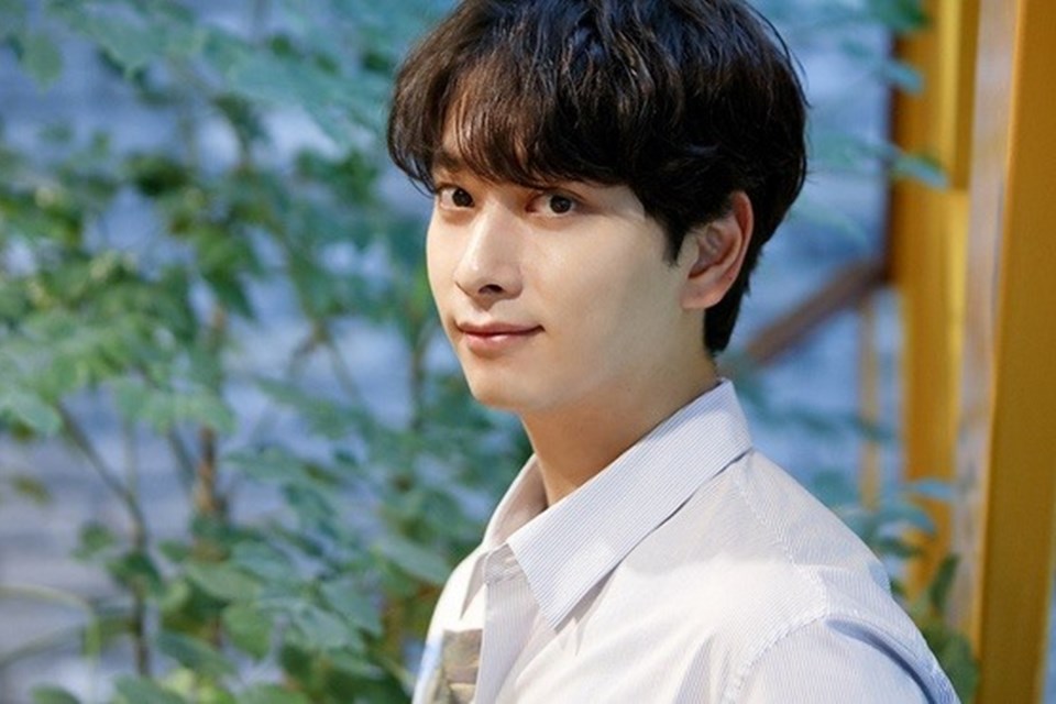 Chansung - 2PM thông báo sắp kết hôn và đón con đầu lòng Chansung - 2PM thông báo sắp kết hôn và đón con đầu lòng