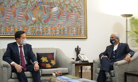 Phó Thủ tướng Chính phủ Lê Minh Khái thăm và làm việc với lãnh đạo Viện Chuyển đổi quốc gia Ấn Độ. Ảnh: Thành Chung