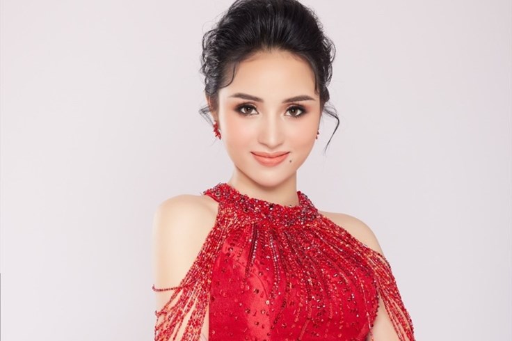 Người đẹp Hoa hậu Doanh nhân được ví "bản sao Hương Giang"