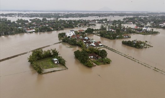 Ngập lụt ở Phú Yên rất nghiêm trọng trong 3 ngày qua. Ảnh: PL