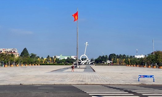 Quảng trường Hùng Vương tỉnh Bạc Liêu, nơi dự kiến sẽ bắn pháo hoa mừng xuân mới. ảnh: Nhật Hồ