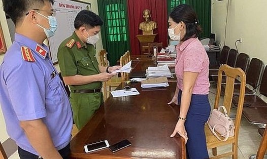 Bà Chu Thị Ngọc - Chủ tịch UBND xã Quỳnh Giang (huyện Quỳnh Lưu-Nghệ An) bị khởi tố về hành vi giả mạo trong công tác. Ảnh: HP