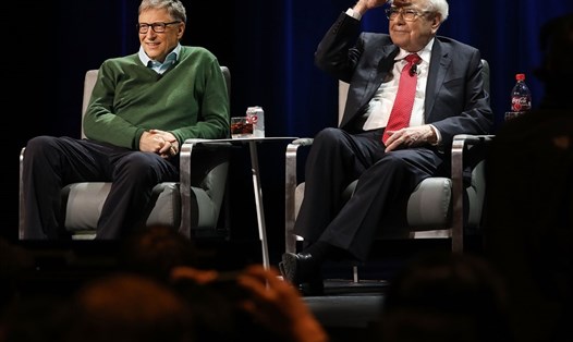 Bill Gates và Warren Buffett. Ảnh: AFP