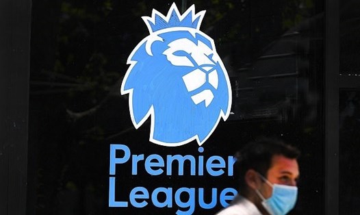 Premier League vẫn chưa êm xuôi dù quyết định không hoãn đã được chốt. Ảnh: AFP