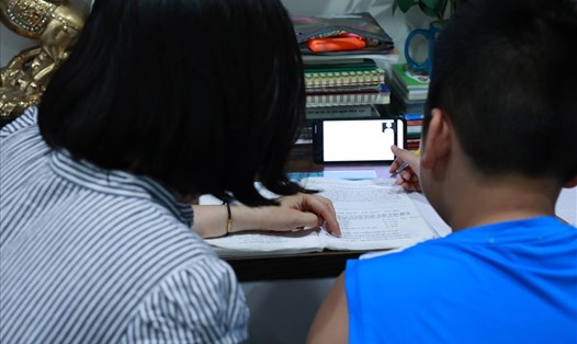 Nhiều trường học tại Hà Nội xây dựng 2 phương án kiểm tra trực tiếp và trực tuyến đối với học sinh lớp 1, 2. Ảnh minh họa: Hải Nguyễn.