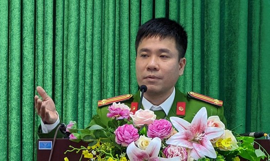 Trung tá Hoàng Văn Hiều nói về người nghiện và người sử dụng ma tuý. Ảnh: V.D