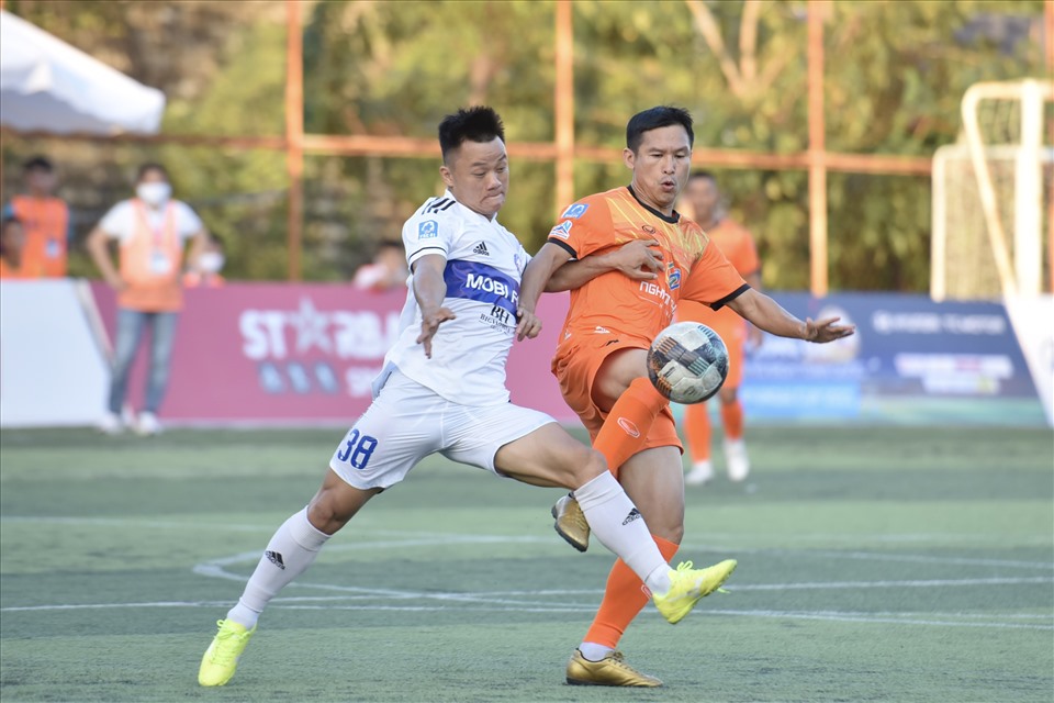 Mobi bị cầm hoà đáng tiếc ngày ra quân. Ảnh: VietFootball