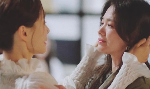 Song Hye Kyo vẫn đẹp và khóc nhiều trong phim mới. Ảnh: NSX.