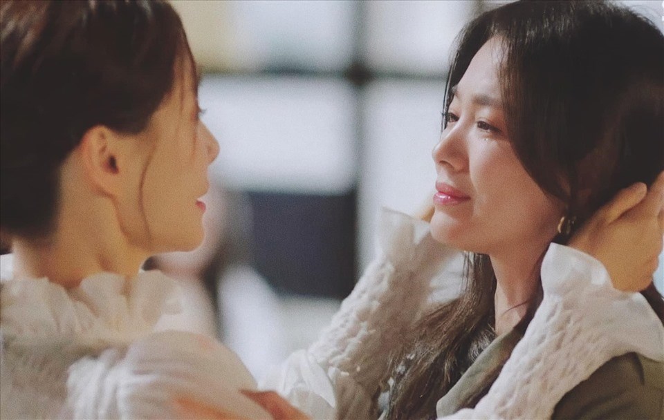 Song Hye Kyo vẫn đẹp và khóc nhiều trong phim mới. Ảnh: NSX.