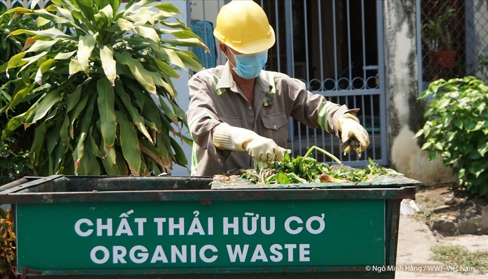WWF-Việt Nam tăng cường hợp tác cùng Long An trong kế hoạch thực hiện phân loại rác tại nguồn, tái chế và xử lý chất thải rắn sinh hoạt. Ảnh: WWF