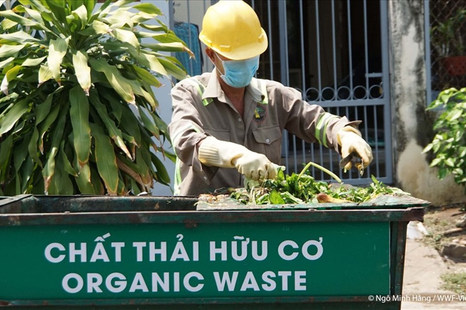 WWW-Việt Nam tăng cường hợp tác với Long An thực hiện phân loại rác thải