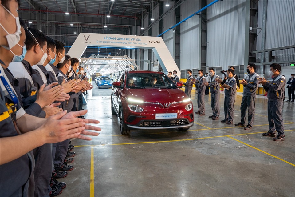 Vì sao chưa giảm thuế nhập xe điện