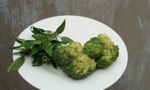 Ngoài cung cấp sắt, bông cải xanh còn chứa hàm lượng lớn vitamin C để hỗ trợ cơ thể hấp thu sắt. Ảnh: Thanh Ngọc.