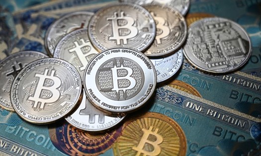 cumpărarea și vânzarea de bitcoin pentru profit cea mai bună aplicație online de câștig de bani