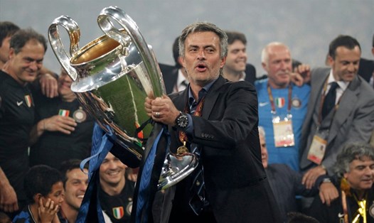 Chỉ với 2 năm dẫn dắt Inter Milan, Jose Mourinho đã làm nên lịch sử tại câu lạc bộ. Ảnh: UEFA