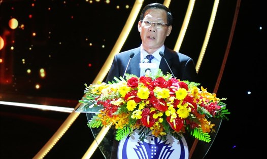 Chủ tịch UBND TPHCM Phan Văn Mãi phát biểu tại lễ trao Giải thưởng sáng tạo TPHCM.   Ảnh: Minh Quân