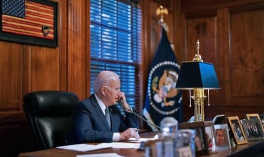 Tổng thống Mỹ Joe Biden và người đồng cấp Nga Vladimir Putin điện đàm ngày 30.12. Ảnh: AFP