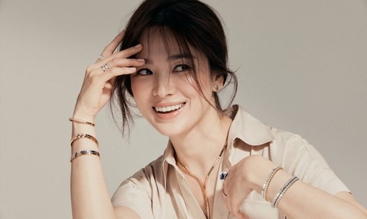 Song Hye Kyo gặp chỉ trích vì hành động thiếu tế nhị. Ảnh: Xinhua