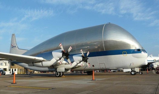 Máy bay Aero Spacelines Super Guppy được NASA sử dụng. Ảnh: NASA