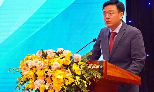 Phó TGĐ Agribank Nguyễn Hải Long phát biểu tham luận tại Hội thảo. Ảnh: Agribank