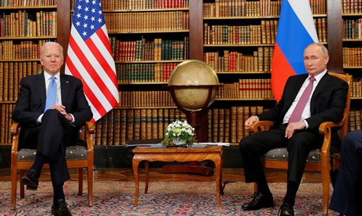 Tổng thống Vladimir Putin và Tổng thống Joe Biden tại cuộc gặp ở Geneva, tháng 6.2021. Ảnh: AFP