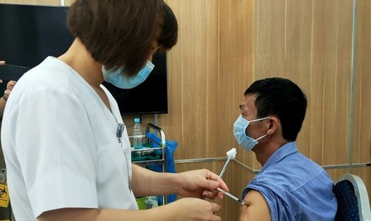 Thanh Hoá đang tích cực tiêm vaccine cho người từ 18 tuổi. Ảnh: Q.D