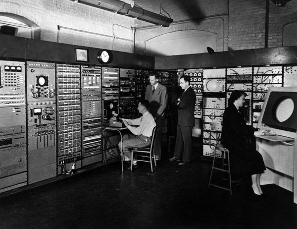 ENIAC  Tổ tiên của những chiếc máy tính hiện đại trông như thế nào   BlogAnChoi