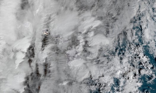 Ảnh vệ tinh bão ở Hawaii, Mỹ. Ảnh: Dịch vụ Thời tiết Quốc gia