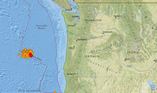 Khoảng 55 trận động đất đã làm rung chuyển đáy đại dương ngoài khơi bờ biển Oregon (Mỹ) từ ngày 7-8.12.2021. Ảnh: USGS