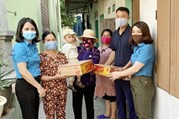 Gần 10.000 công nhân lao động ở lại Quảng Ninh đón Tết