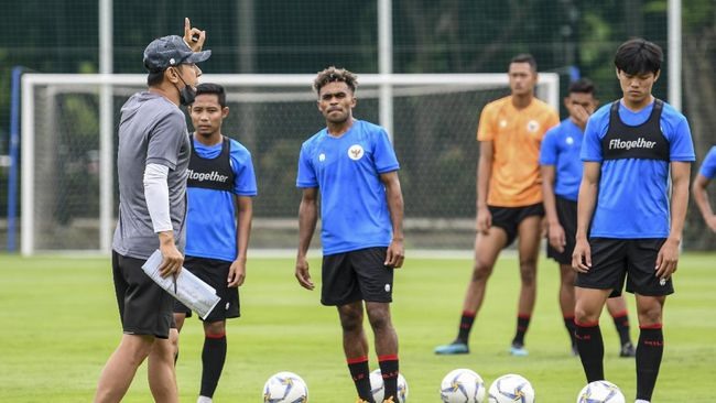 Được giao chỉ tiêu vàng SEA Games 31, HLV U22 Indonesia không dám chắc