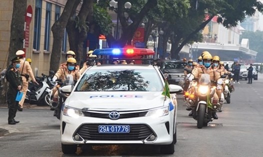 Lực lượng Cảnh sát giao thông Công an Thành phố Hà Nội ra quân đảm bảo ATGT trong dịp Tết Nguyên đán 2021. Ảnh ĐT