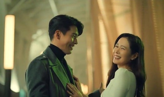 Hình ảnh ngọt ngào ngày lễ tình nhân của Hyun Bin - Son Ye Jin. Ảnh cắt clip.