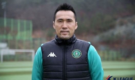 Huấn luyện viên Kim Gil-sik nhấn mạnh trình độ cầu thủ Đông Nam Á cần chứng tỏ được tài năng ở K.League. Ảnh: K.League.