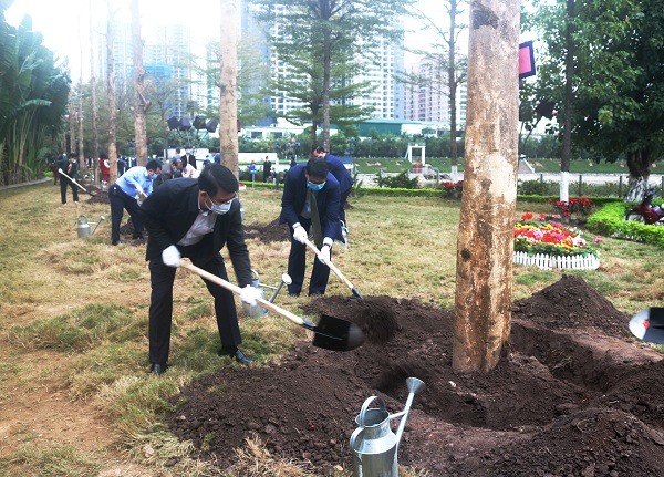 Quận Thanh Xuân phát động “Tết trồng cây đời đời nhớ ơn Bác Hồ”. Ảnh: HNP