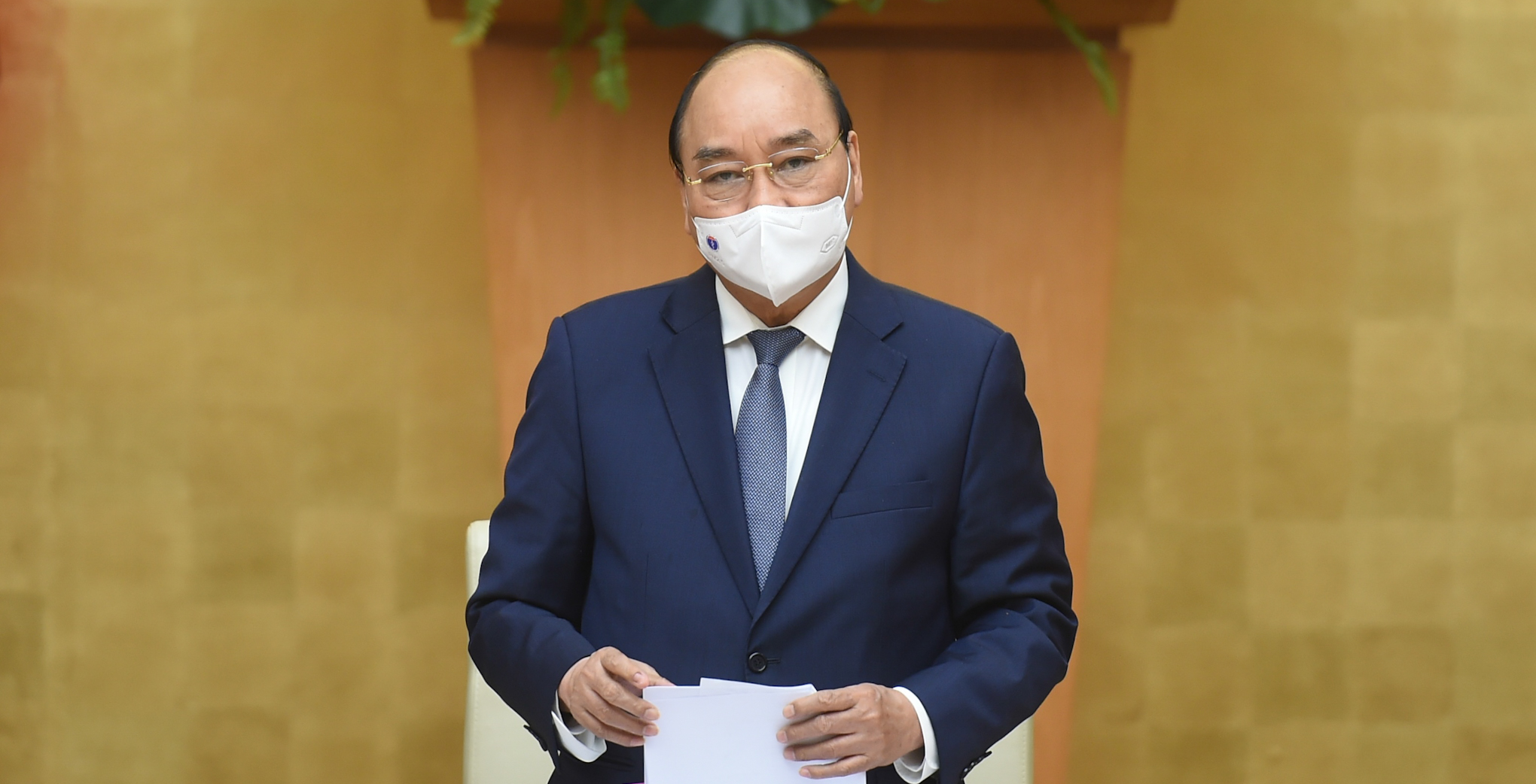 Thủ tướng Nguyễn Xuân Phúc kết luận cuộc họp giao ban của Thường trực Chính phủ về tình hình Tết và phòng chống COVID-19. Ảnh: VGP/Quang Hiếu