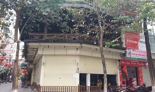 Quán cà phê trên phố Trung Hòa mong sớm được mở cửa trở lại. Ảnh: V.Đ