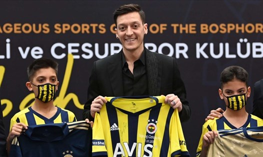 Mesut Ozil tự do rời Arsenal để đầu quân cho Fenerbahce là một trong những sự kiện đáng chú ý trong kỳ chuyển nhượng tháng 1. Ảnh: AFP