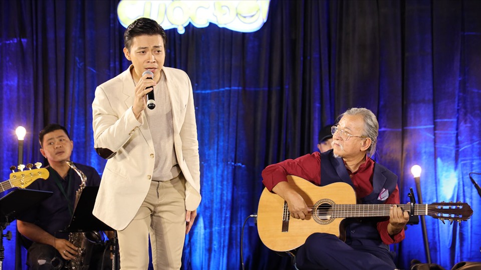 Ông Hùng Hero và Lân Nhã trong "Sô diễn cuộc đời". Ảnh: NSX