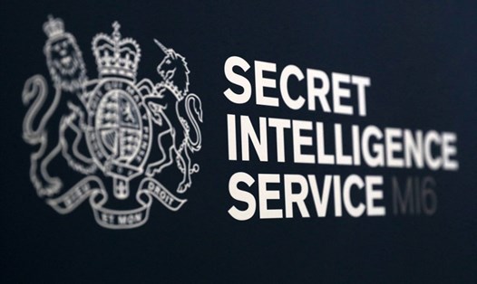 Logo cơ quan tình báo Anh (MI6). Ảnh: AFP.
