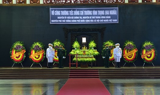 Sáng nay, diễn ra Lễ viếng chính thức nguyên Uỷ viên Bộ Chính trị, nguyên Phó Thủ tướng Trương Vĩnh Trọng tại Nhà tang lễ Quốc gia (Hà Nội). Ảnh T.Vương