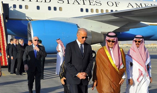 Ông Joe Biden khi là Phó Tổng thống Mỹ đến thăm Saudi Arabia, tháng 10.2011. Ảnh: AFP