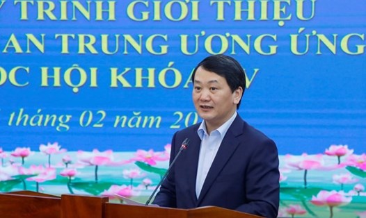 Phó Chủ tịch - Tổng Thư ký UBTW MTTQ Việt Nam Hầu A Lềnh phát biểu tại Hội nghị. Ảnh: QV