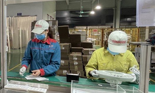 Ngày 19.2, công nhân nhà máy của Tập đoàn Sunhouse đã quay trở lại làm việc sau kỳ nghỉ Tết Nguyên đán Tân Sửu 2021. Ảnh: Hà Anh