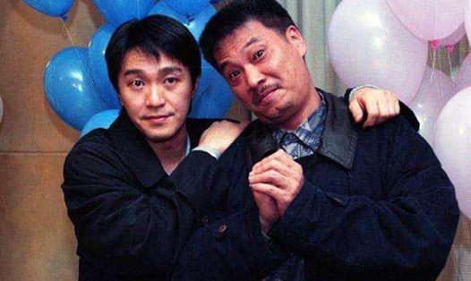 Tài tử Ngô Mạnh Đạt (bên phải) từng đóng nhiều phim với Châu Tinh Trì. Ảnh: Xinhua.