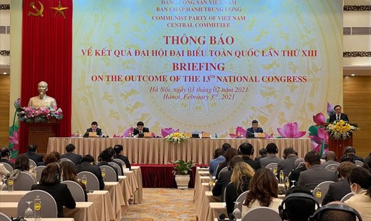 Toàn cảnh cuộc họp báo thông báo kết quả Đại hội XIII của Đảng cho ngoại giao đoàn và các tổ chức quốc tế. Ảnh: Hoàng Linh.