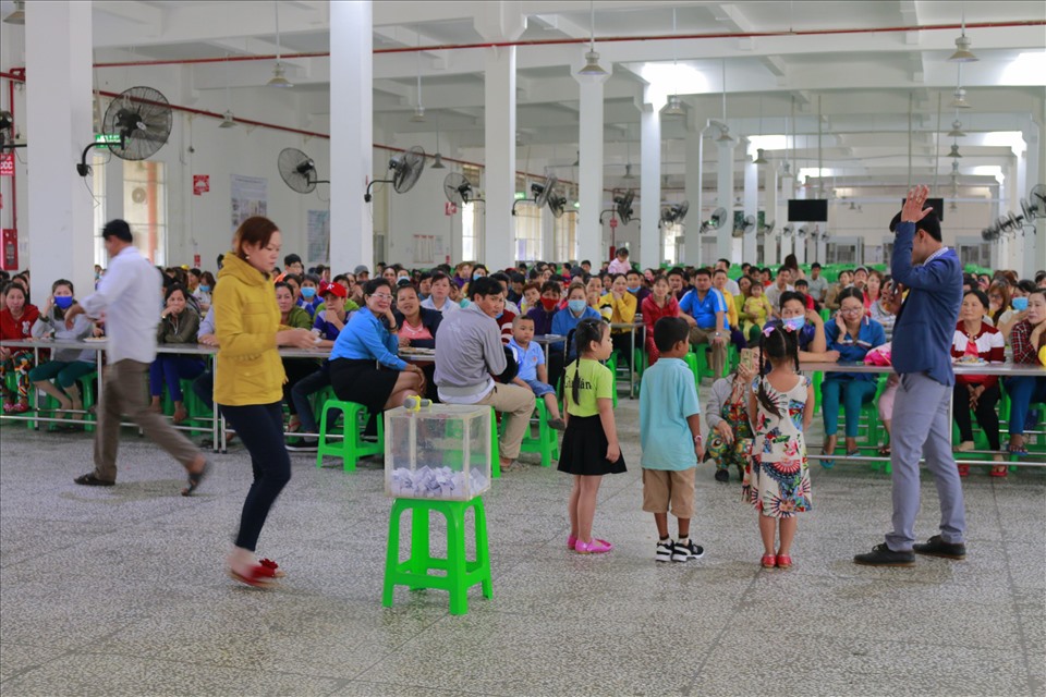 Tổ chức Tết cho công nhân nhập cư Cty ChingLuh. Ảnh: K.Q