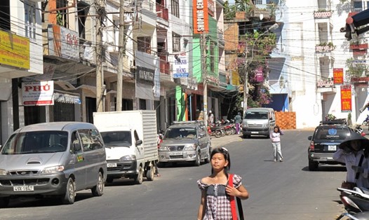 Nhiều đường phố ở Đà Lạt bây giờ rất giống thành phố đồng bằng và duyên hải như TPHCM, Đà Nẵng, Hà Nội. Ảnh: Nguyễn Hàng Tình